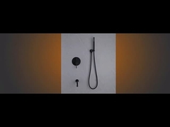 Torneiras do chuveiro do banheiro